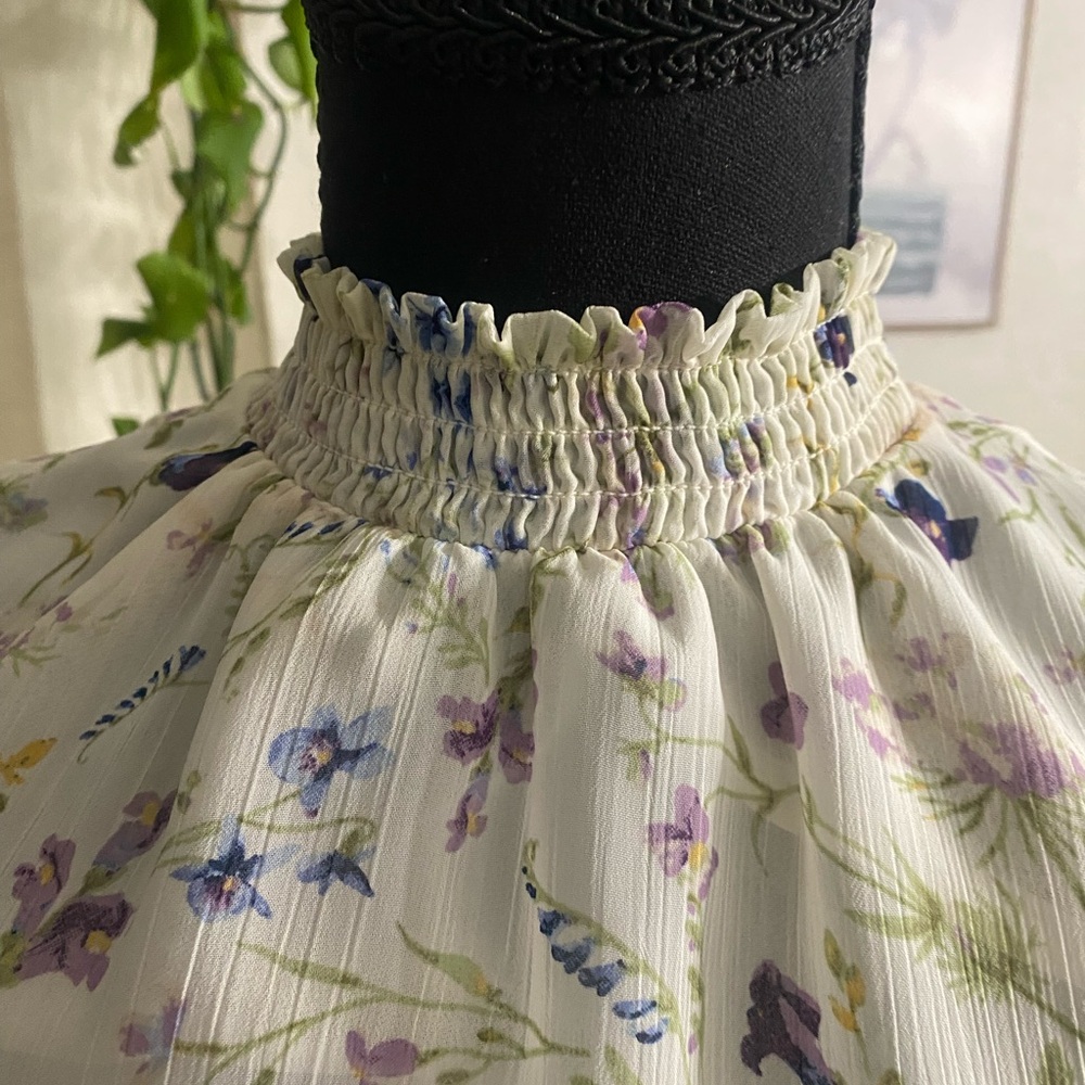 Express Floral Blouse in Purple and Green - Picture 3 of 8